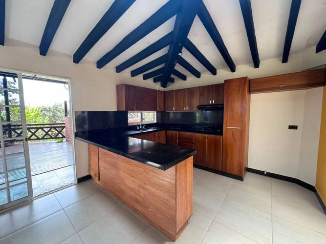 Finca en arriendo en La Charanga, Guarne, 250 m² · foto 4 de 24