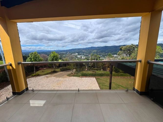 Finca en arriendo en La Charanga, Guarne, 250 m² · foto 10 de 24