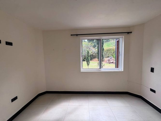 Finca en arriendo en La Charanga, Guarne, 250 m² · foto 13 de 24