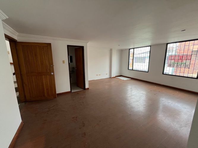 Bodega en arriendo en Laura Vicuña, Chía, 880 m² · foto 15 de 22
