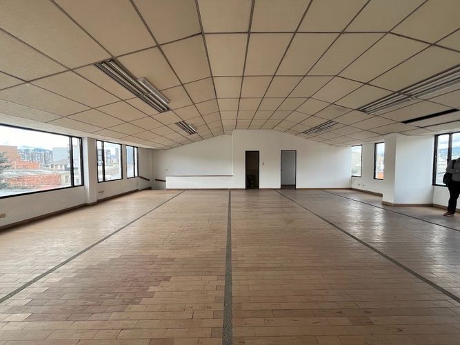 Bodega en arriendo en Laura Vicuña, Chía, 880 m² · foto 21 de 22