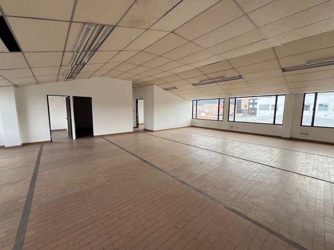 Bodega en arriendo en Laura Vicuña, Chía, 880 m² · foto 17 de 22