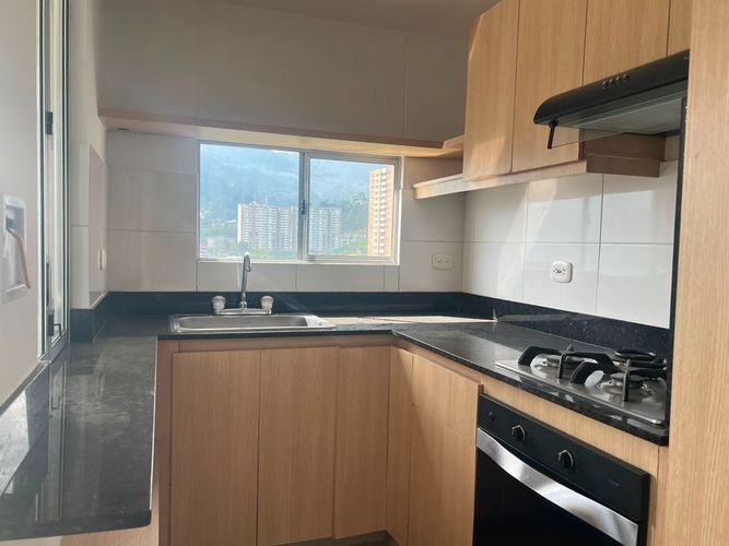 Apartamento de 3 alcobas en venta en Las Antillas, Envigado, 65 m² · foto 3 de 13