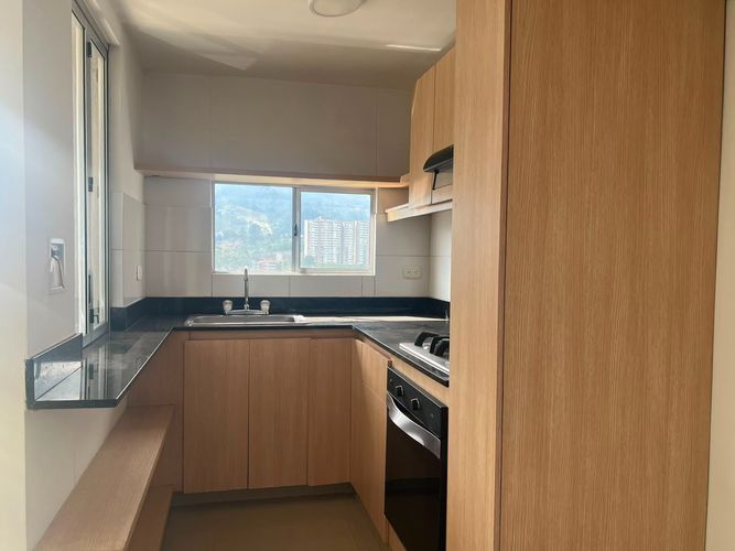 Apartamento de 3 alcobas en venta en Las Antillas, Envigado, 65 m² · foto 4 de 13