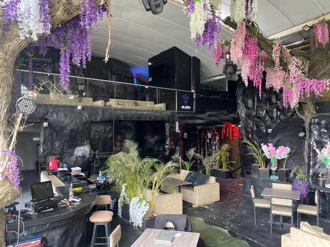 Local en arriendo en El Poblado, Medellín, 464 m² · foto 8 de 10