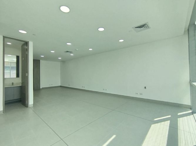 Oficina en arriendo en El Poblado, Medellín, 50 m² · foto 4 de 5