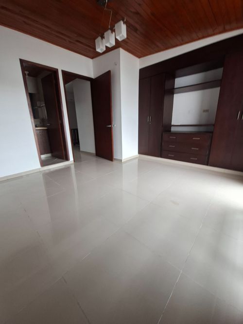 Casa de 5 alcobas en venta en Terminal De Transporte, Villavicencio, 140 m² · foto 4 de 15