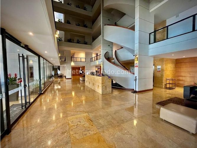 Apartamento de 3 alcobas en venta en Paramo, Bogotá, 257 m² · foto 3 de 18