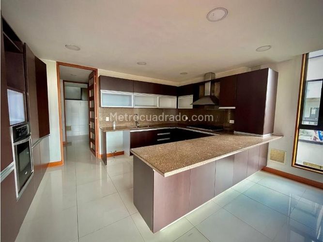Apartamento de 3 alcobas en venta en Paramo, Bogotá, 257 m² · foto 9 de 18
