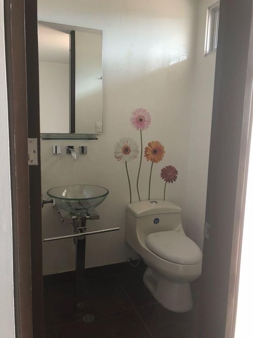 Casa de 4 alcobas en venta en San Jose De Bavaria, Bogotá, 254 m² · foto 4 de 9