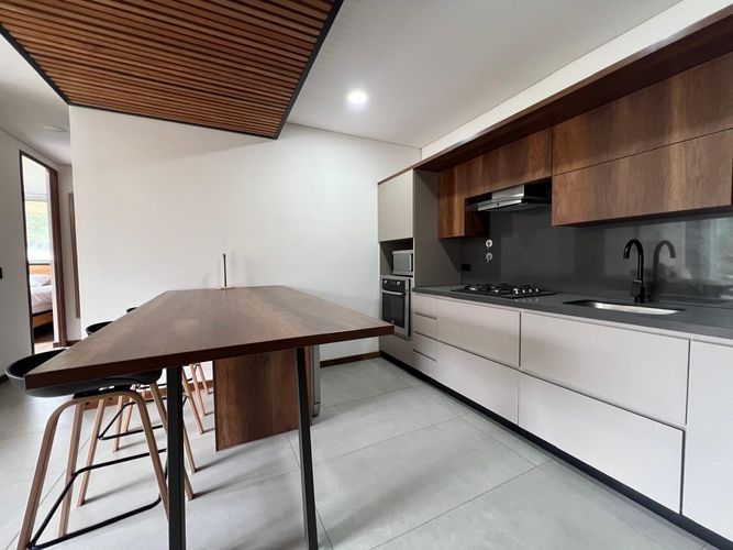 Apartamento de 2 alcobas en arriendo en El Poblado, Medellín, 100 m² · foto 5 de 14