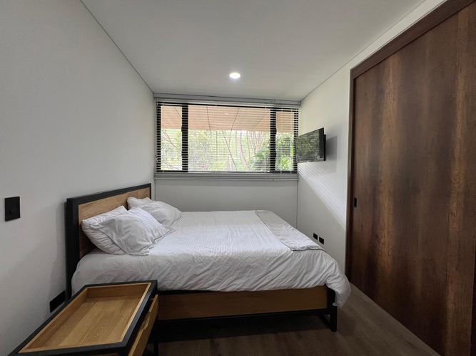 Apartamento de 2 alcobas en arriendo en El Poblado, Medellín, 100 m² · foto 10 de 14