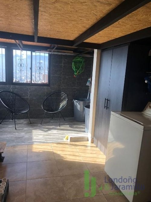 Casa de 4 alcobas en venta en Bello Horizonte, Medellín, 189 m² · foto 15 de 19