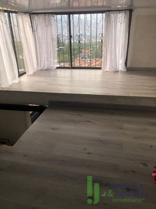 Casa de 4 alcobas en venta en Bello Horizonte, Medellín, 189 m² · foto 16 de 19