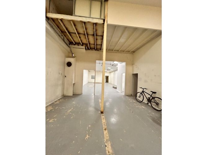 Bodega en venta en San Nicolas, Cali, 400 m² · foto 2 de 24