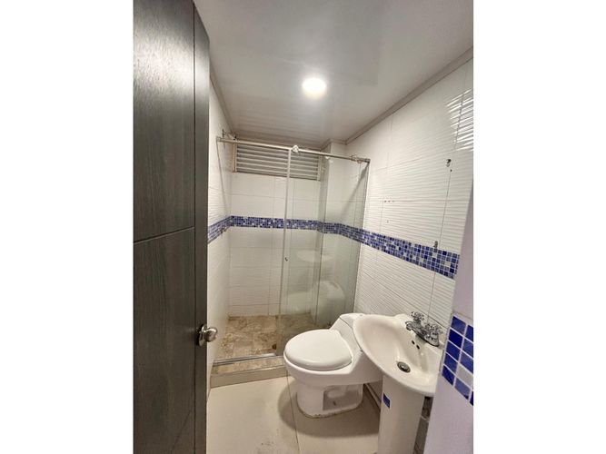 Bodega en venta en San Nicolas, Cali, 400 m² · foto 15 de 24