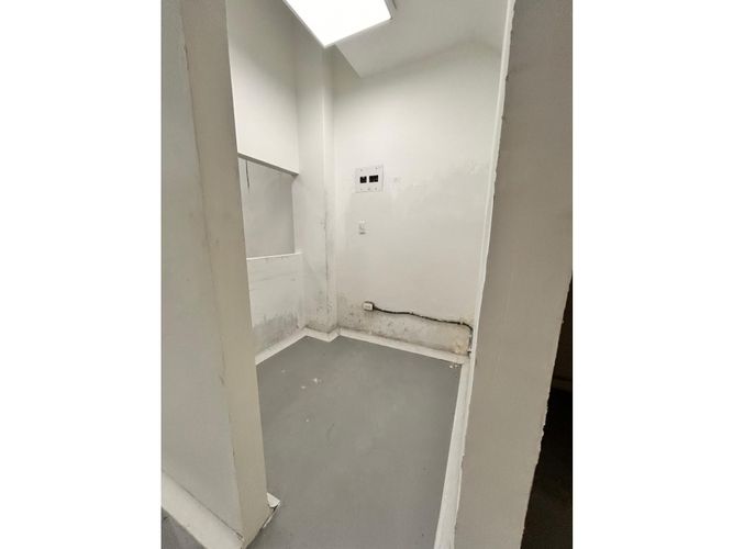 Bodega en venta en San Nicolas, Cali, 400 m² · foto 16 de 24