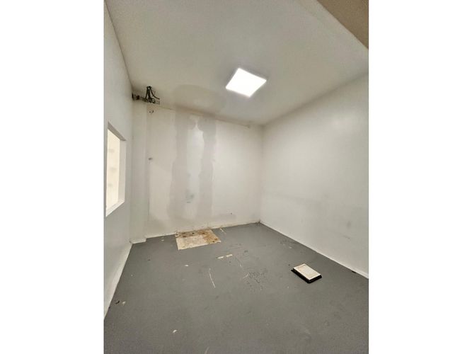 Bodega en arriendo en San Nicolas, Cali, 400 m² · foto 10 de 24