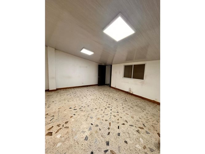 Bodega en arriendo en San Nicolas, Cali, 400 m² · foto 11 de 24