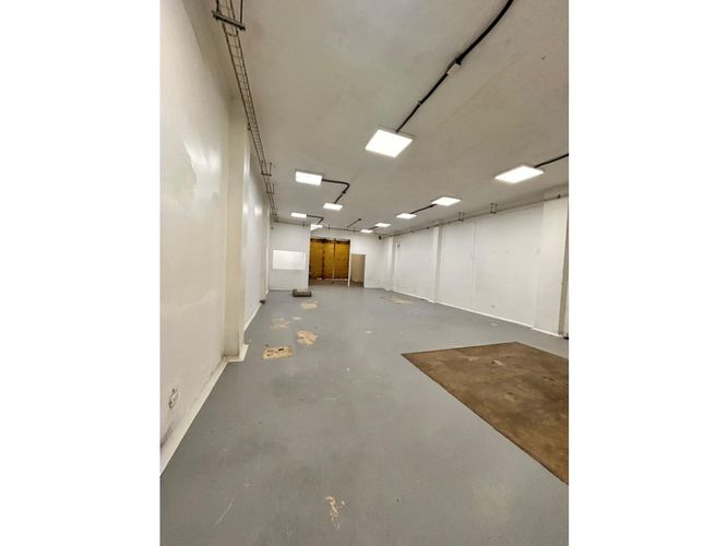 Bodega en arriendo en San Nicolas, Cali, 400 m² · foto 22 de 24