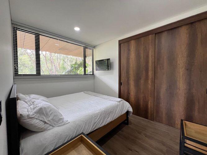 Apartamento de 2 alcobas en venta en El Poblado, Medellín, 100 m² · foto 9 de 14