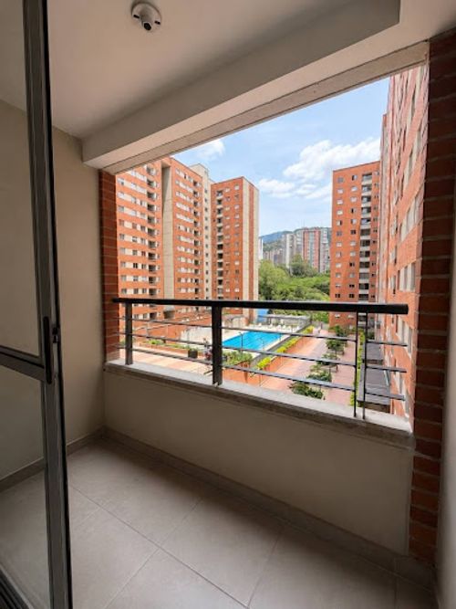 Apartamento de 2 alcobas en venta en Santa Ana, Bello, 50 m² · foto 2 de 13