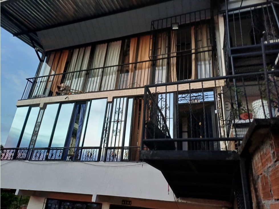 Casa en venta en San Jose, Pereira · foto 3 de 24