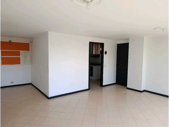 Apartamento de 2 alcobas en venta en Loma Del Indio, Medellín, 67 m² · foto 4 de 24