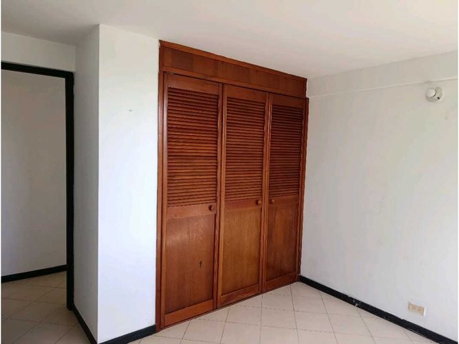Apartamento de 2 alcobas en venta en Loma Del Indio, Medellín, 67 m² · foto 9 de 24