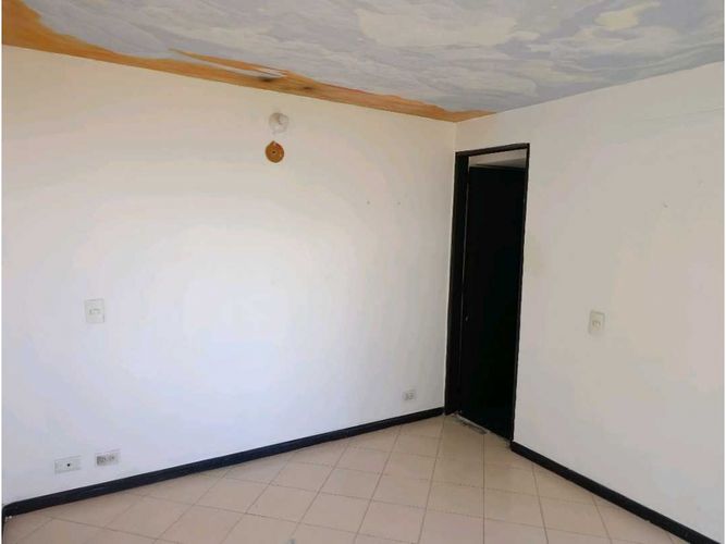 Apartamento de 2 alcobas en venta en Loma Del Indio, Medellín, 67 m² · foto 11 de 24