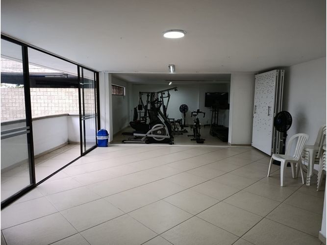 Apartamento de 2 alcobas en venta en Loma Del Indio, Medellín, 67 m² · foto 16 de 24