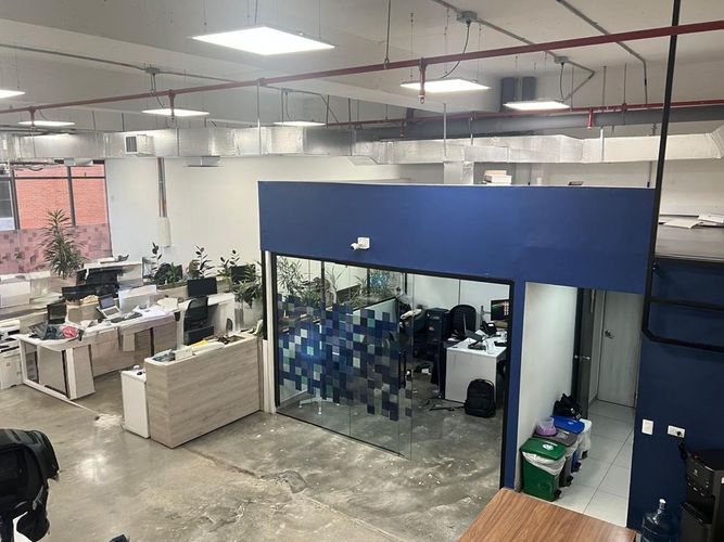 Local en venta en El Poblado, Medellín, 190 m² · foto 9 de 18