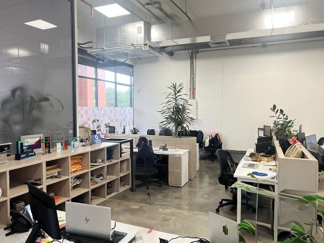 Local en venta en El Poblado, Medellín, 190 m² · foto 16 de 18