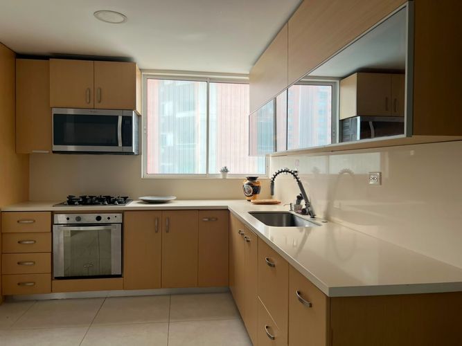 Apartamento de 3 alcobas en arriendo en El Poblado, Medellín, 160 m² · foto 6 de 18