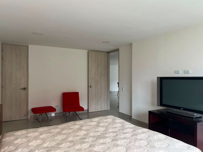 Apartamento de 3 alcobas en arriendo en El Poblado, Medellín, 160 m² · foto 12 de 18
