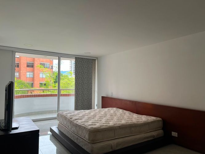Apartamento de 3 alcobas en arriendo en El Poblado, Medellín, 160 m² · foto 13 de 18