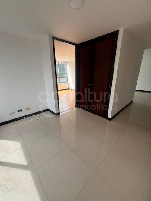 Apartamento de 2 alcobas en arriendo en Santa Maria De Los Angeles, Medellín, 80 m² · foto 11 de 16