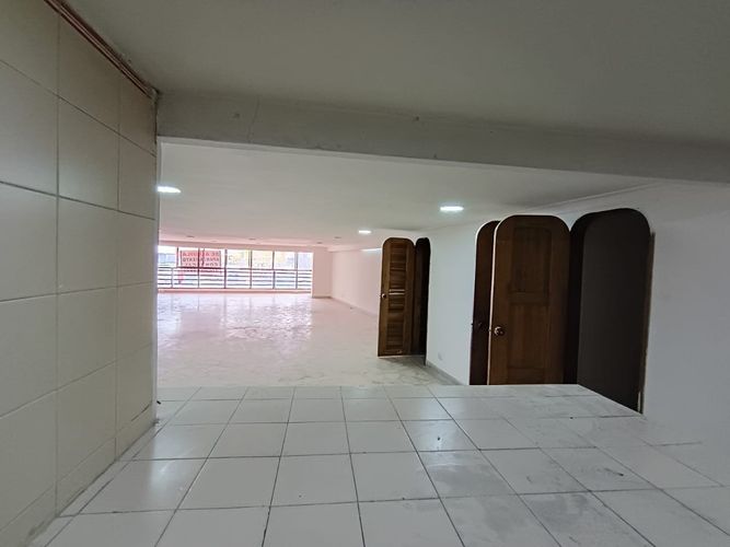 Local en arriendo en Avenida 30 De Agosto, Pereira, 120 m² · foto 7 de 13