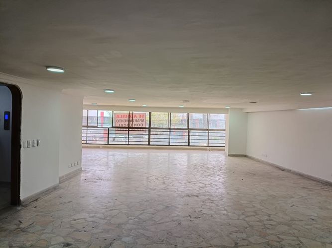 Local en arriendo en Avenida 30 De Agosto, Pereira, 120 m² · foto 10 de 13