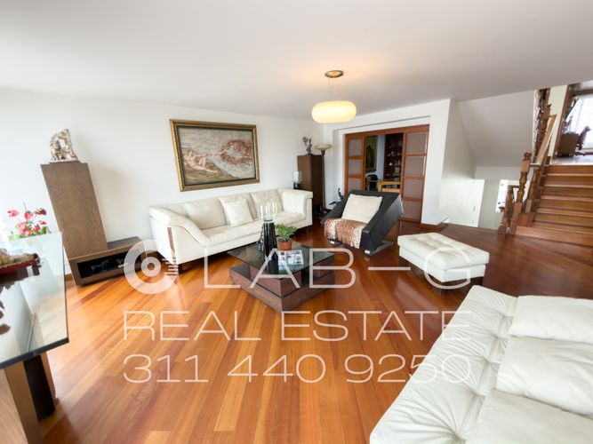 Casa de 3 alcobas en venta en Alhambra, Bogotá, 350 m² · foto 2 de 24