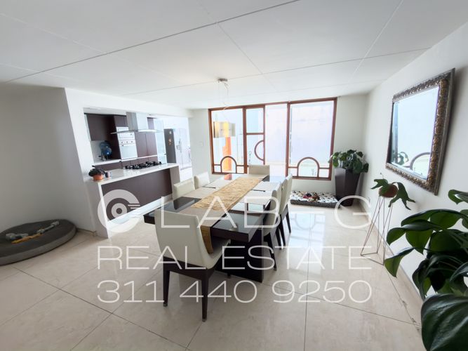 Casa de 3 alcobas en venta en Alhambra, Bogotá, 350 m² · foto 3 de 24