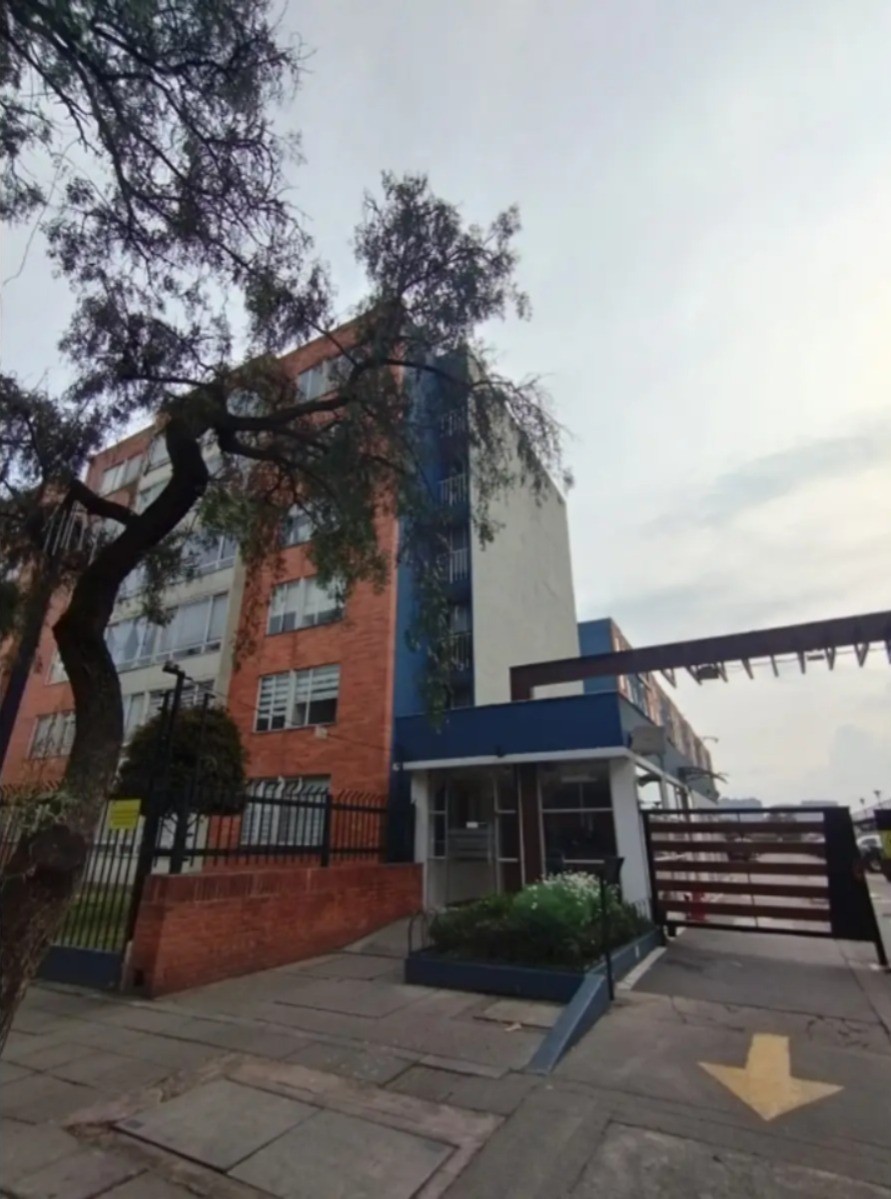 Apartamento en venta en Ciudad Alsacia, Bogotá · foto 2 de 17