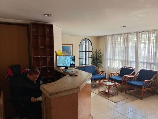 Apartaestudio en venta en San Luis, Bogotá, 42 m² · foto 2 de 21