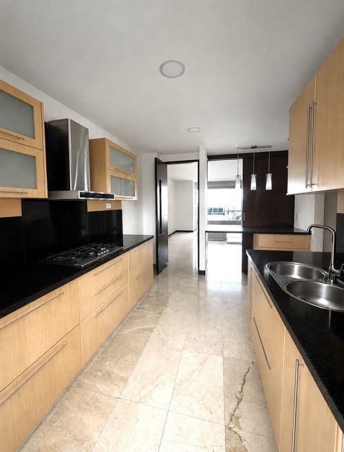 Apartamento de 3 alcobas en venta en Cristales, Cali, 200 m² · foto 4 de 13