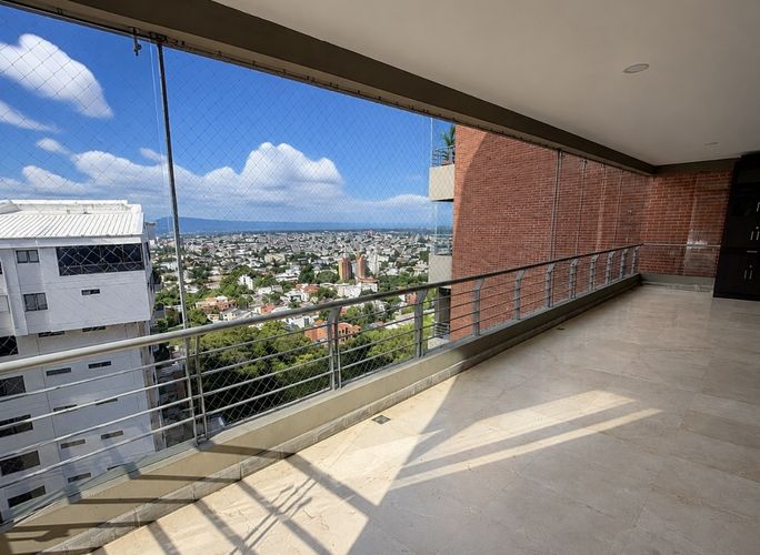 Apartamento de 3 alcobas en venta en Cristales, Cali, 200 m² · foto 13 de 13