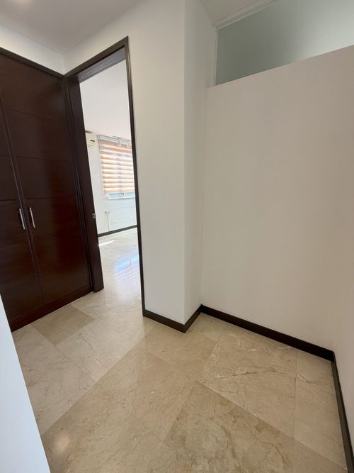 Apartamento de 3 alcobas en venta en Cristales, Cali, 200 m² · foto 10 de 13