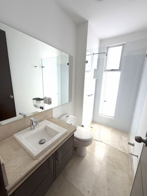 Apartamento de 3 alcobas en venta en Cristales, Cali, 200 m² · foto 9 de 13
