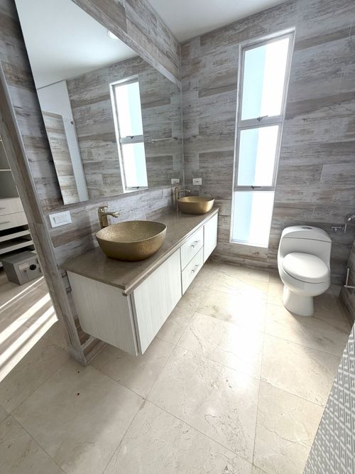 Apartamento de 3 alcobas en venta en Cristales, Cali, 200 m² · foto 11 de 13