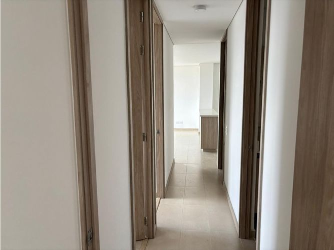 Apartamento de 3 alcobas en venta en Loma De San Jose, Sabaneta, 66 m² · foto 7 de 19