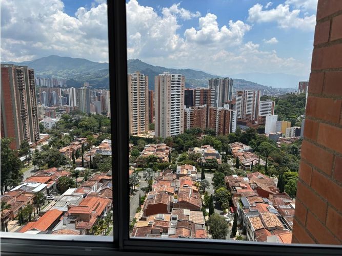 Apartamento de 3 alcobas en venta en Loma De San Jose, Sabaneta, 66 m² · foto 8 de 19